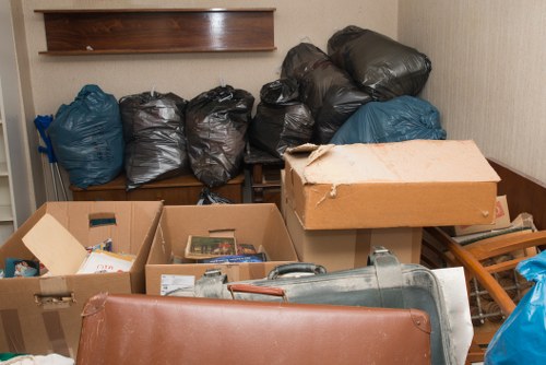 Choosing the Right Waste Removal Service